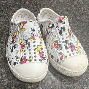 Disney Mickey Mouse Natives Size 6 Toddler